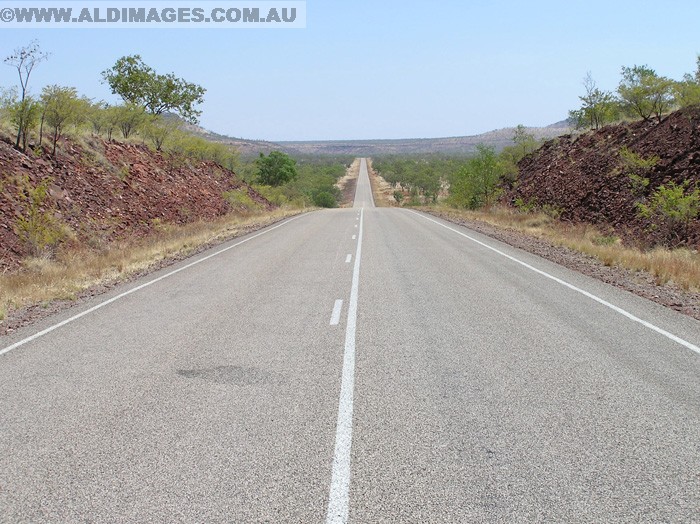 678x501 pixels (207K)